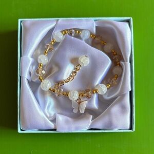 Stocking Stuffers!! Elegant Gold and White Beaded Bracelet